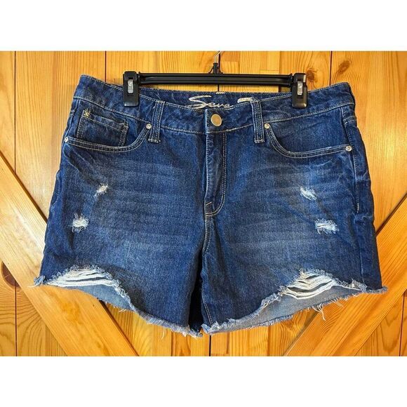 Seven7 Weekend Dark Denim Distressed Shorts Size 10 (8708) - Picture 1 of 4